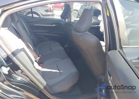 2025 Toyota Camry Le z USA, uszkodzony, nr VIN 4T1DAACK4SU076572